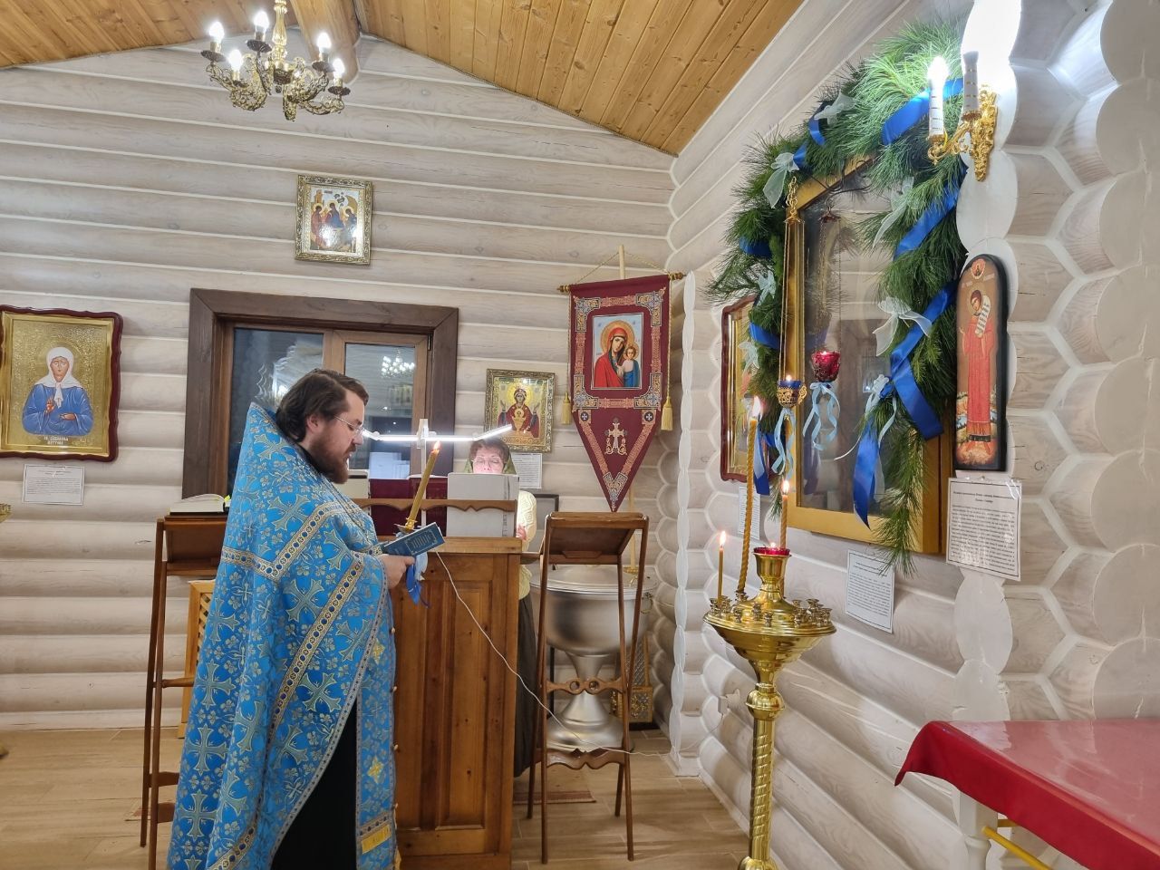 Настоятель храма совершил Богослужения недели 20 по Пятидесятнице