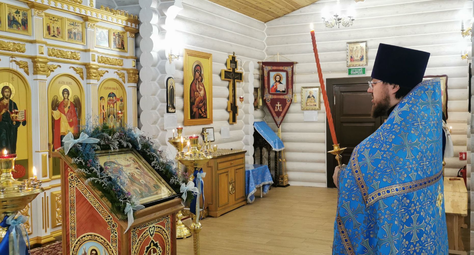 Поселок Сентябрьский встретил праздник Введения во Храм Пресвятой Богородицы