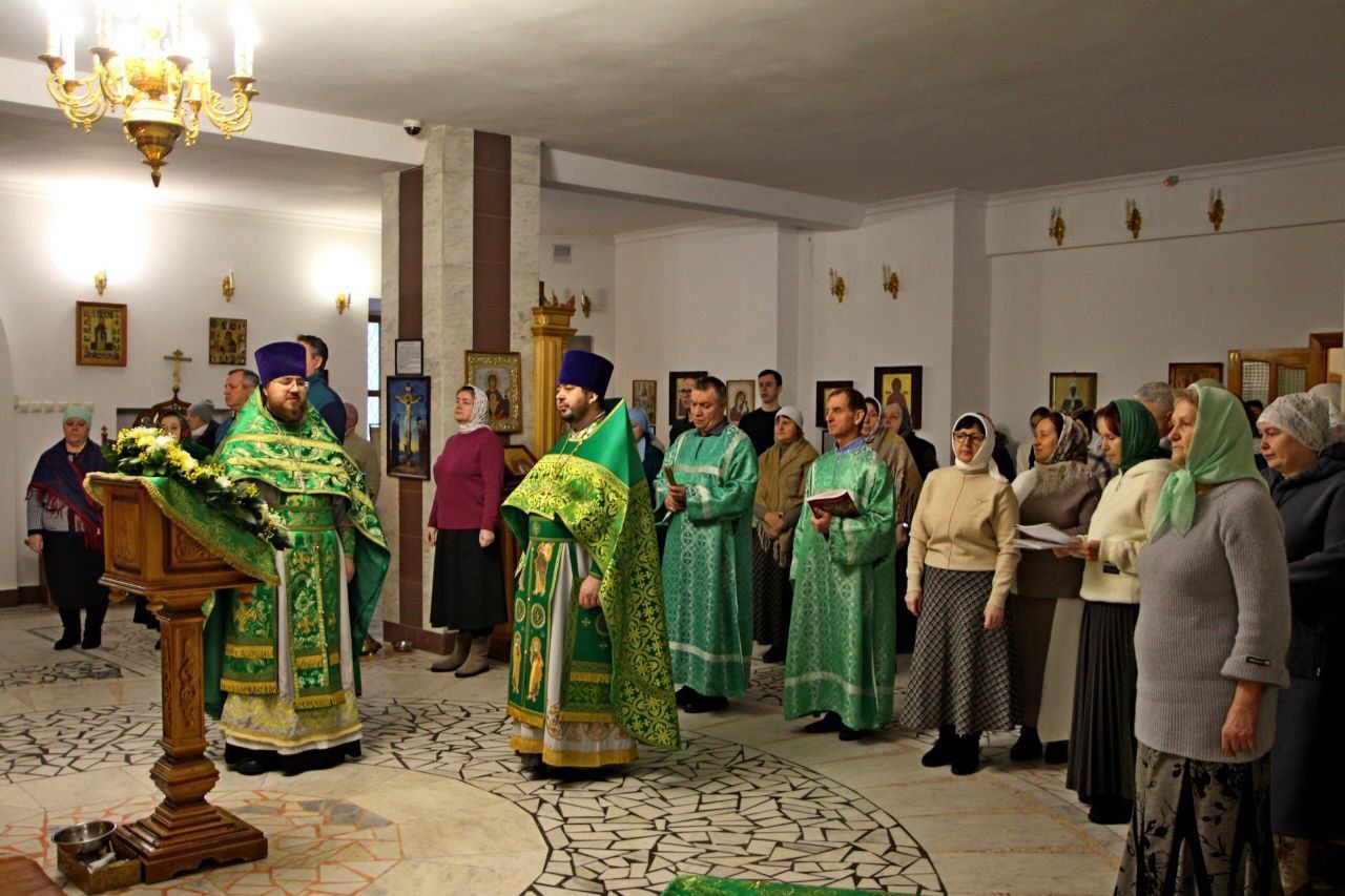 Настоятель храма принял участие в престольном празднике в поселке Пойковский