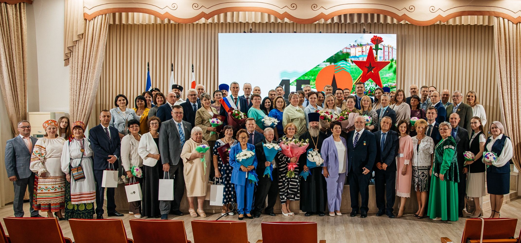 Настоятель храма принял участие в торжественном приеме по случаю юбилея Нефтеюганского района