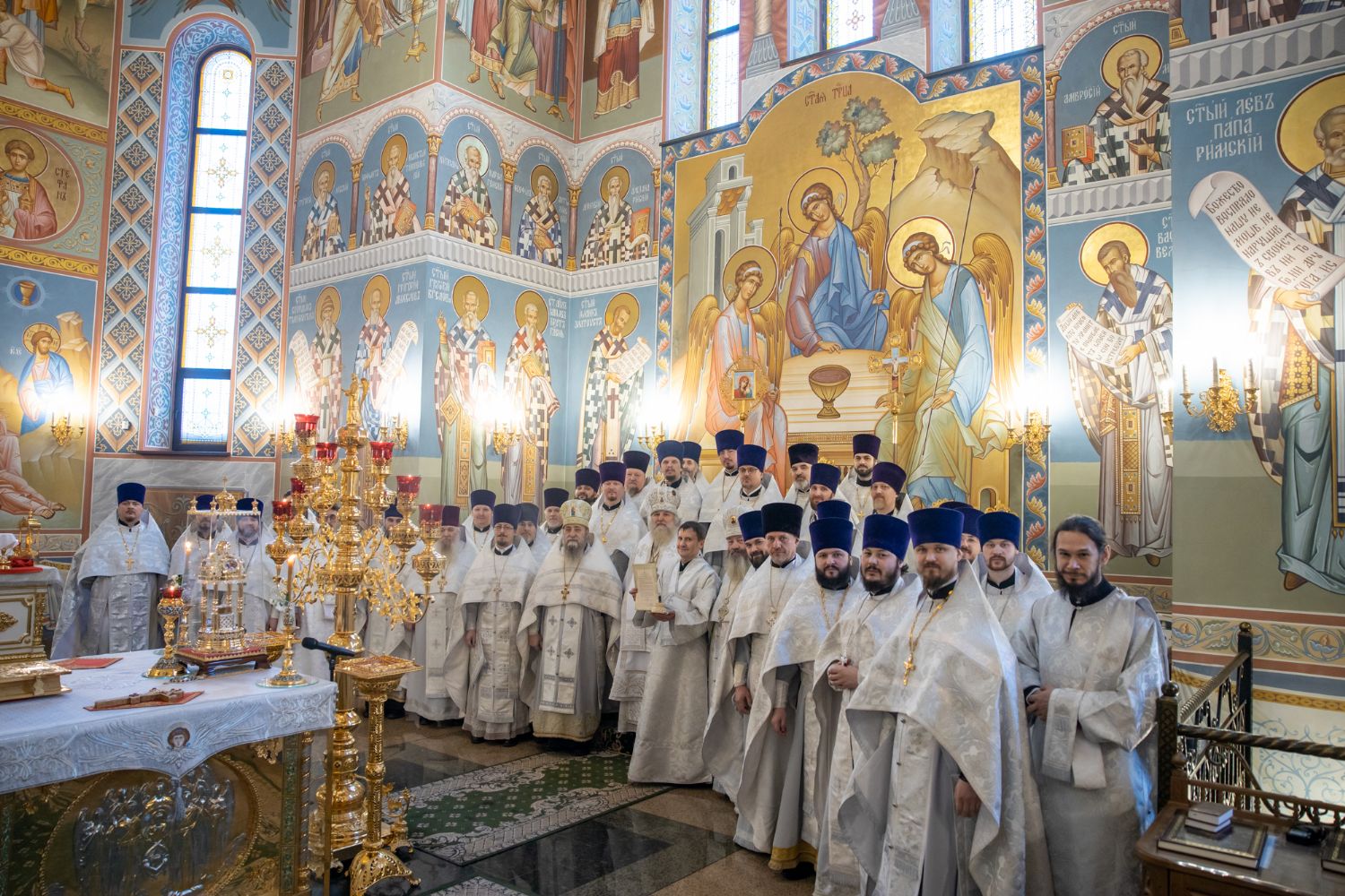 Настоятель храма принял участие в соборном Богослужении в городе Сургуте