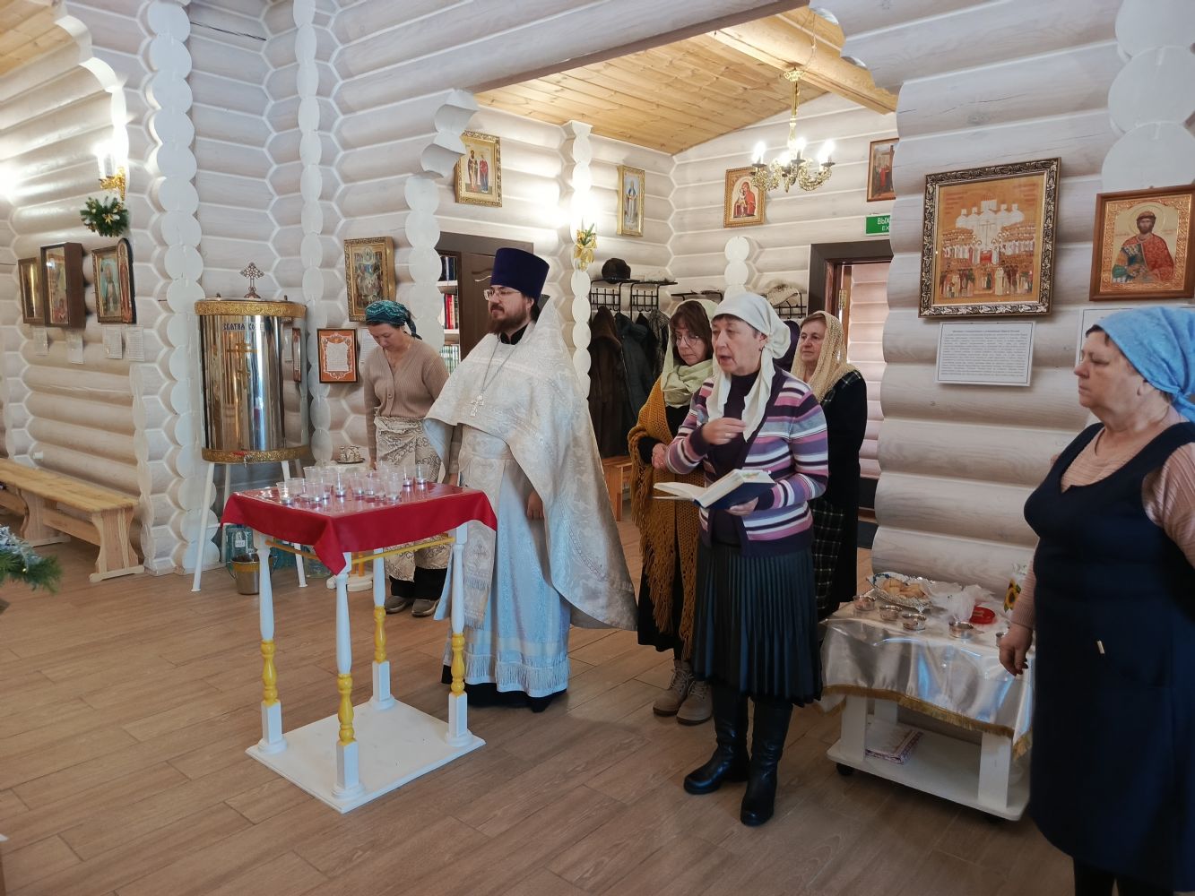 Богослужение в неделю по Рождестве Христовом совершено в поселке Сентябрьский